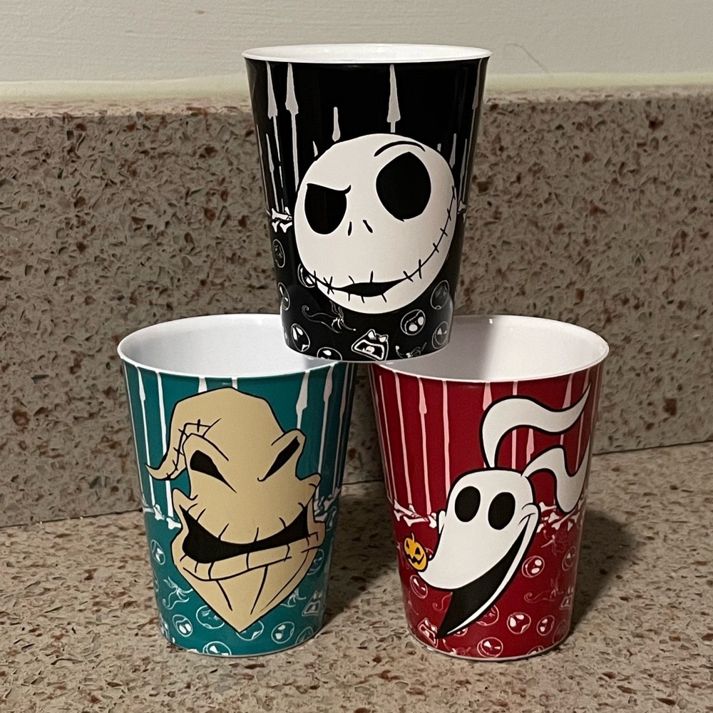 Nightmare Before Christmas set of 4 thick plastic collectible cups & 3 shot cups - Picture 13 of 13